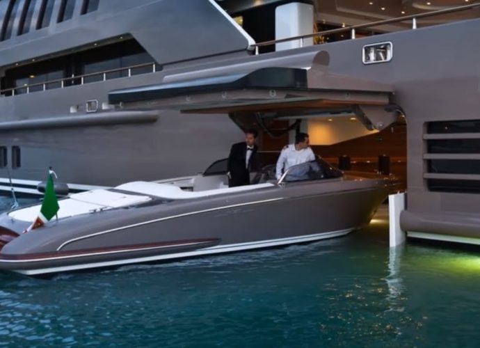 TOP 8 Luxury Yachts Only The Richest Can Afford